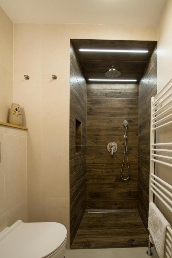 Hat Old Town Designer Apartments براشوف المظهر الخارجي الصورة