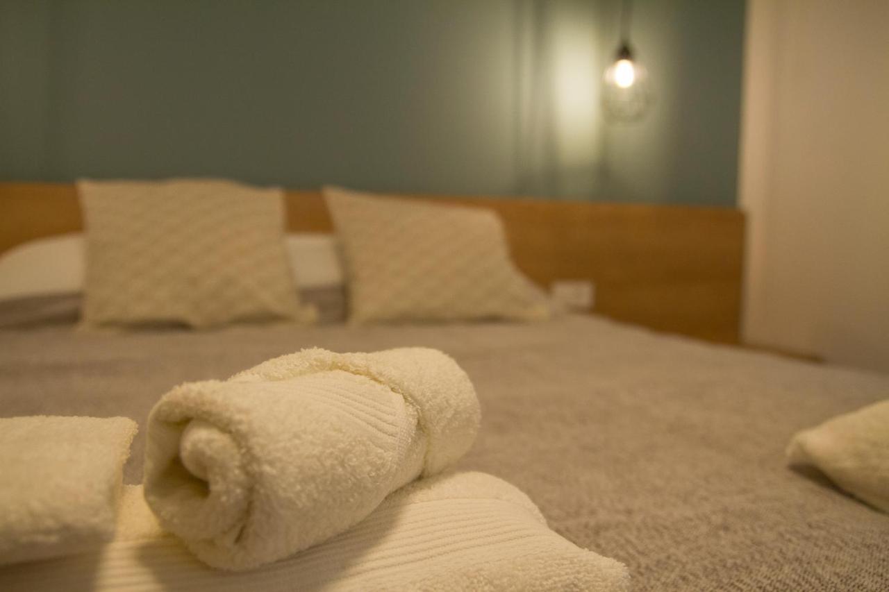 Hat Old Town Designer Apartments براشوف المظهر الخارجي الصورة